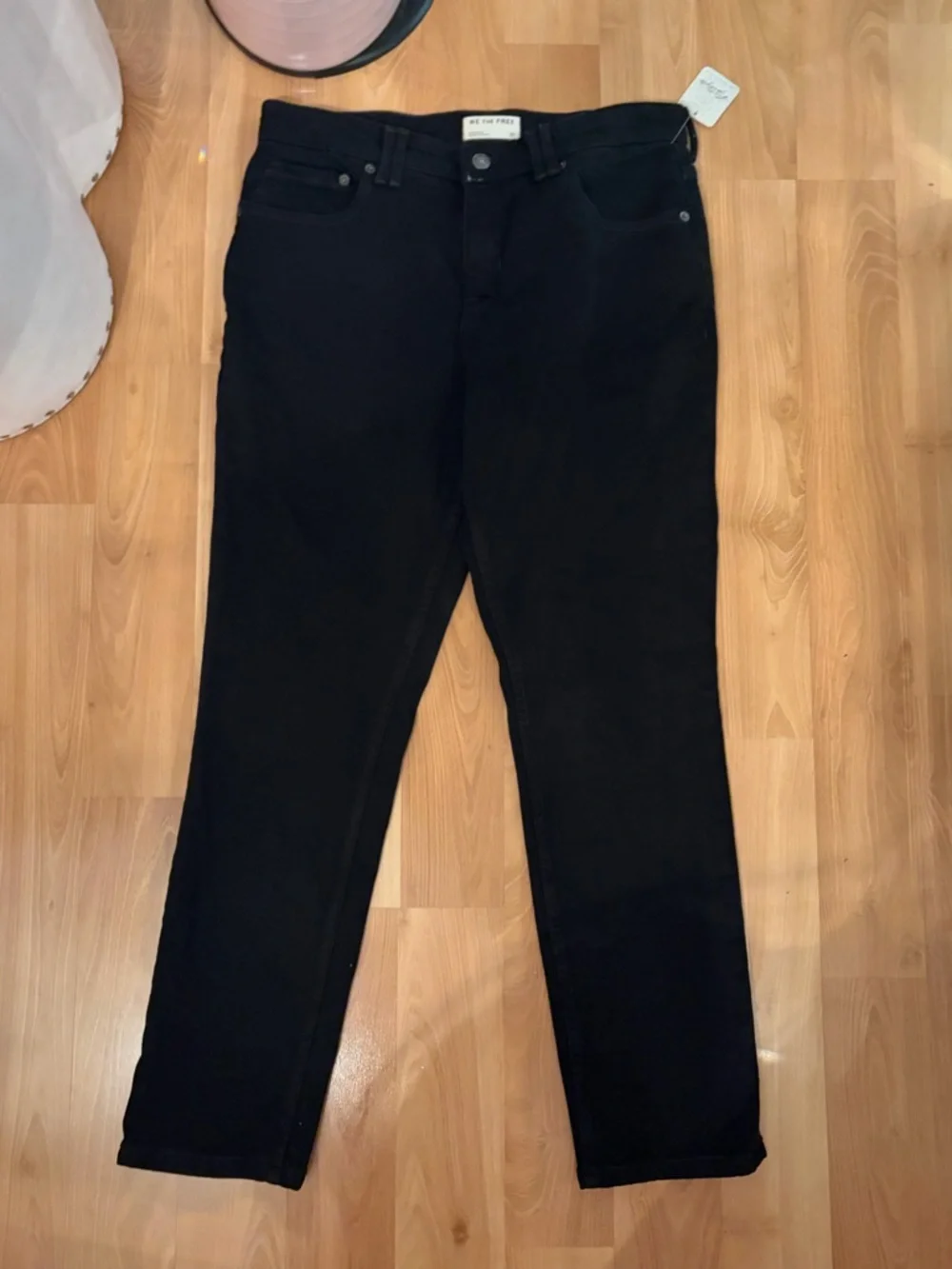 NWT We The Free Oracle Low-Rise Slim Straight Jeans in Jet Black Size 31